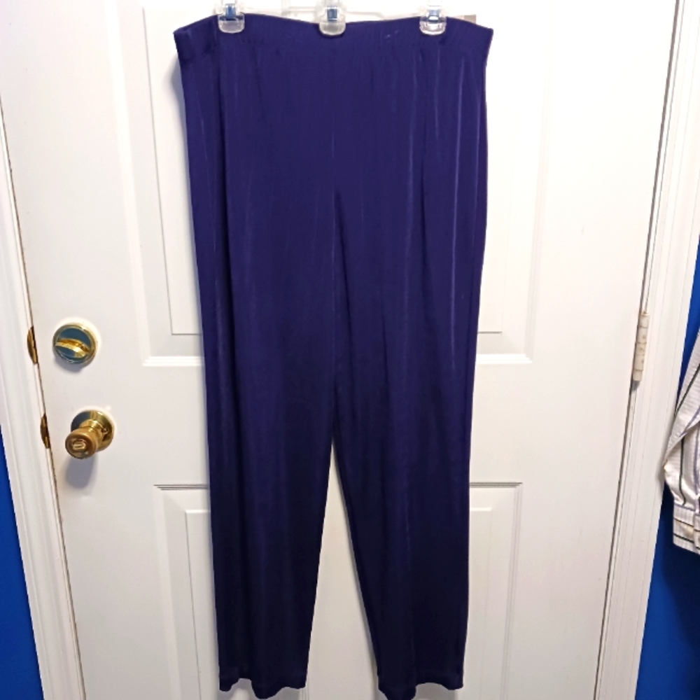 Chico’s Travelers Essential Slim Pants Slinky Aubergine Purple Sz 2 (Lg) NWT